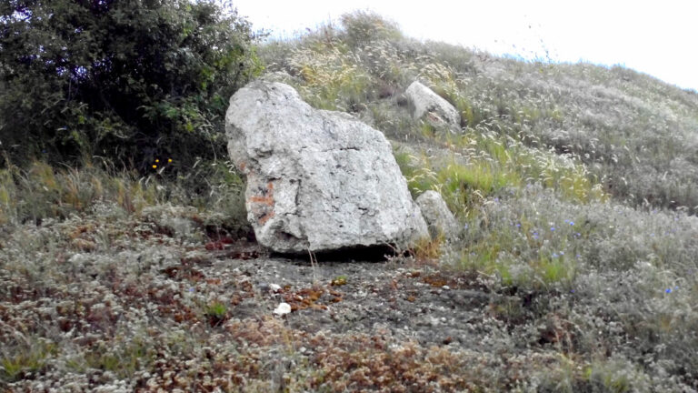 Σε αντίστροφη μέτρηση η εξόρυξη του ζεόλιθου Θράκης από την εταιρία των Πετρωτών, “ο Λιθοξόος”.